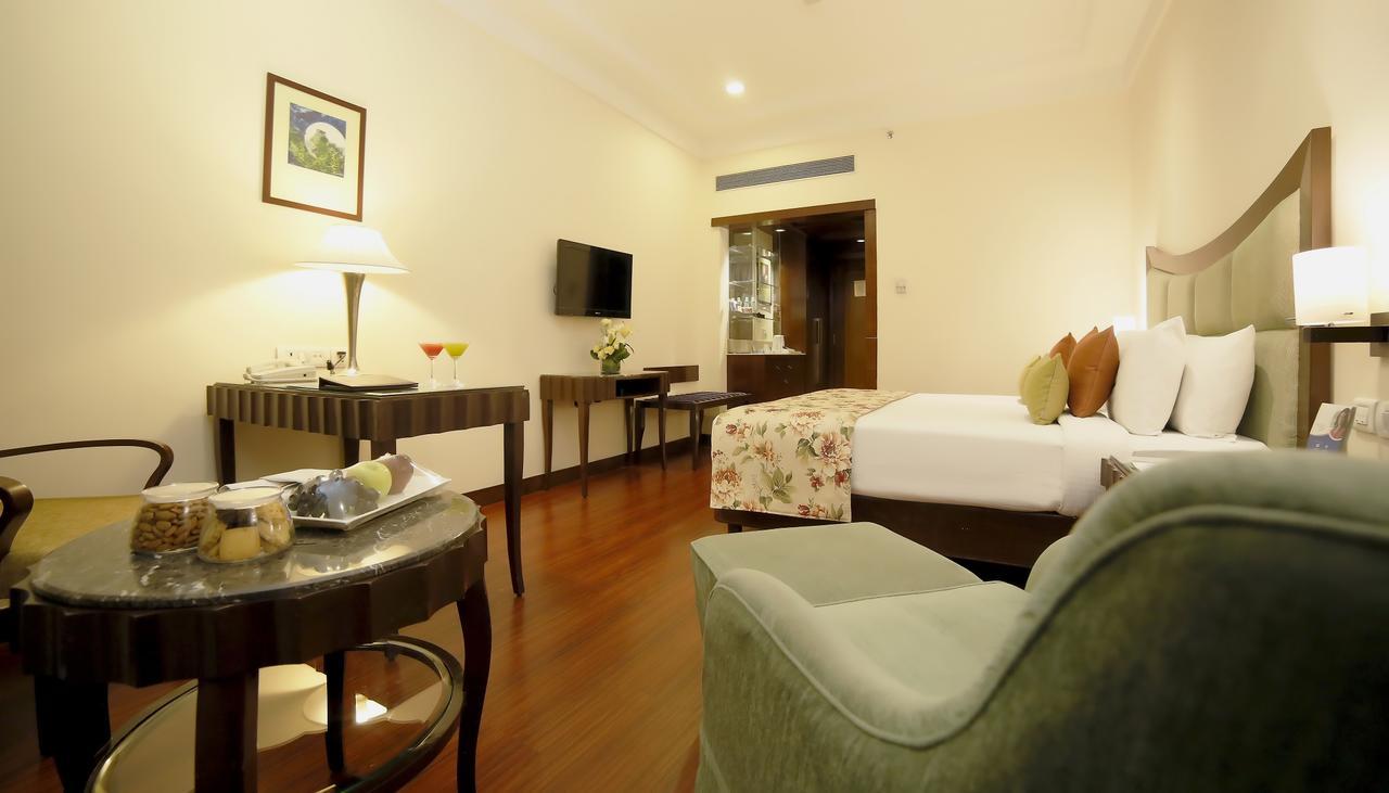 Muse Sarovar Portico Nehru Place New Delhi Exterior photo
