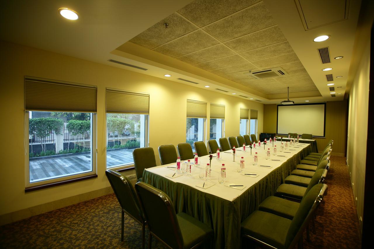 Muse Sarovar Portico Nehru Place New Delhi Exterior photo